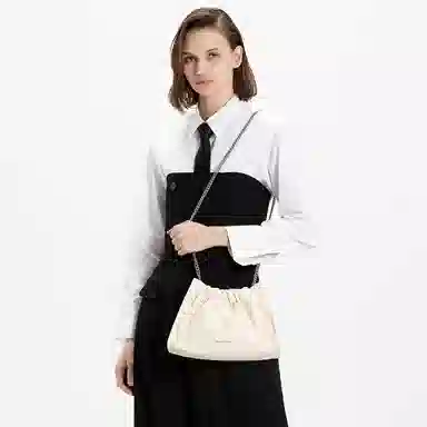 CHARLES&KEITH Soft Large Chain Tote Noir Cream