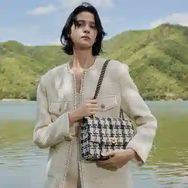 CHARLES&KEITH Quilted Chain Shoulder Bag Medium