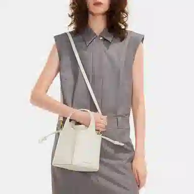 CHARLESKEITH ck Beige