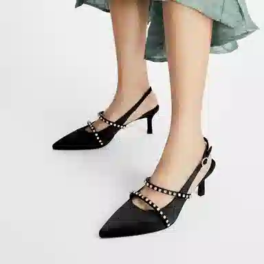 CHARLES&KEITH Textured Rhinestone Sandals 6.3cm