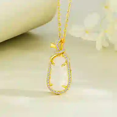 幸囍礼 平安招财顺遂福豆吊坠 复古四季豆招财转运锁骨链 轻奢高级清冷感挂坠 玉髓 项链 男女同款情侣款