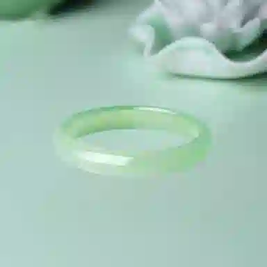 幸囍礼 新中式油青薄荷曼波清冷感镯子 国风简约素圈汉服 小清新森系果绿素镯 玉髓 手镯 女款