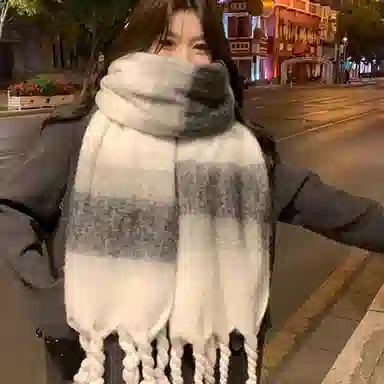 XNKW Scarf