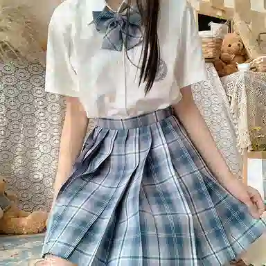 豹了个猫 格子短款高腰宽松百褶裙制服裙装