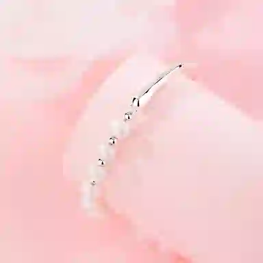 925