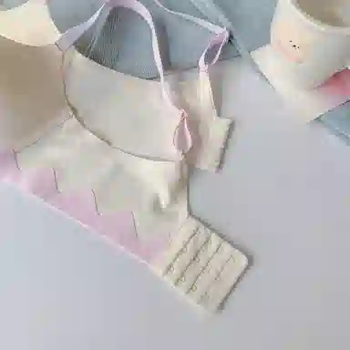 小甜崽 甜美可爱无痕显大小胸聚拢文胸 女款