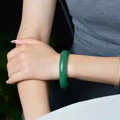 世存 新中式碧绿油润质感 东陵玉 玉石手镯 女款