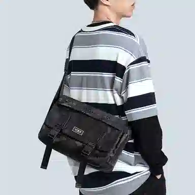 V.NINE Obsidian Black