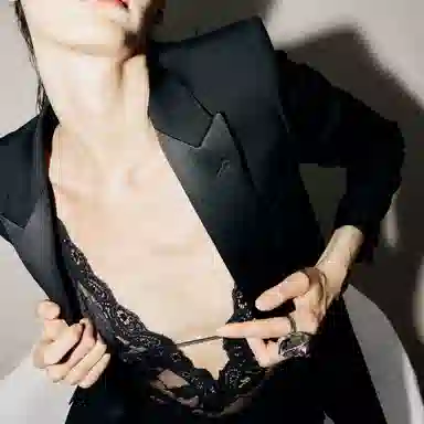 Empress 47 AROUND 925