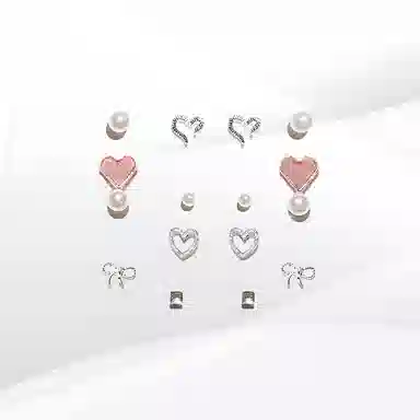 【七对套装组】 希遇 养耳洞 一周不重复百搭通勤 爱心四叶草 小清新甜美少 女心 轻奢小众高级感 精致小巧礼盒装 合金 耳钉 女款