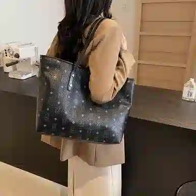 RIVMIND PU Tote