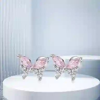 925