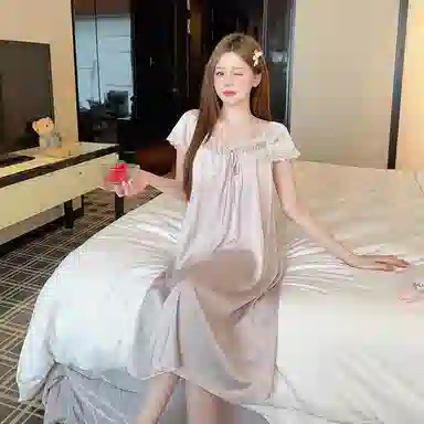 Gongdie Simple Korean Style Ice Silk Nightdress