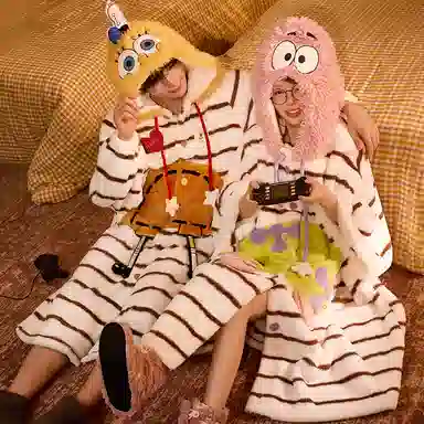 Gongdie x SpongeBob Coral Fleece Cloak