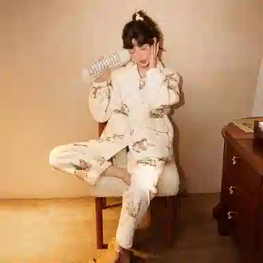 Miyadie x Disney Winnie the Pooh Pajama Set