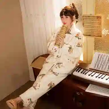 Miyadie x Disney Winnie the Pooh Pajama Set