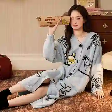 Gongdie x Winnie the Pooh Cozy Robe