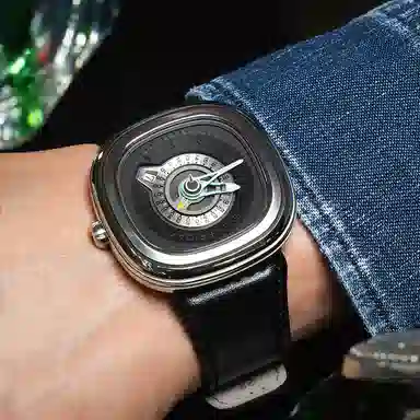 SEVENFRIDAY