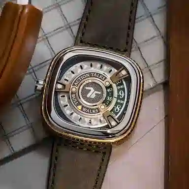SEVENFRIDAY