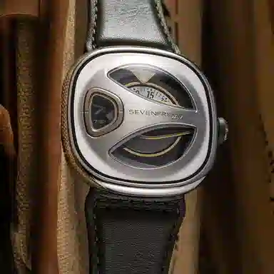 SEVENFRIDAY ME 44.5*44mm