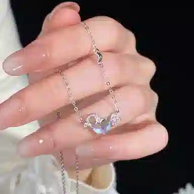925