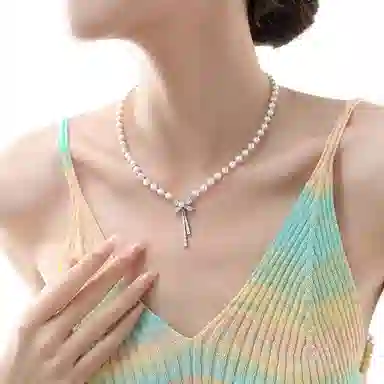 暖瞳 精致浪漫蝴蝶结优雅气质高级感锁骨链复古轻奢小众颈链 合金+锆石+人造珍珠 项链 女款