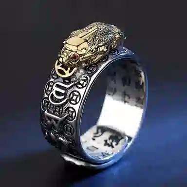 925