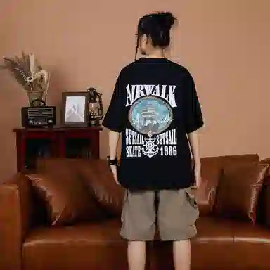 Airwalk T
