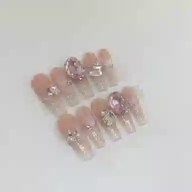 几多萌 温柔甜心清透爆闪钻  穿戴甲 梯型长款粉色纯色 纯欲 重复可拆卸