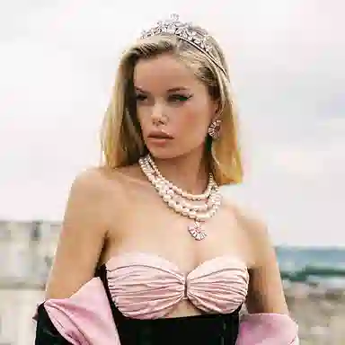 NANA JACQUELINE
