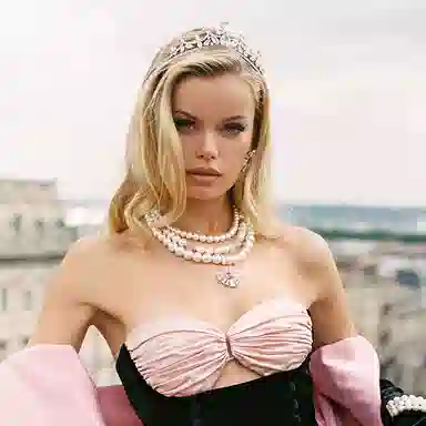 NANA JACQUELINE