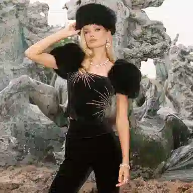 NANA JACQUELINE T