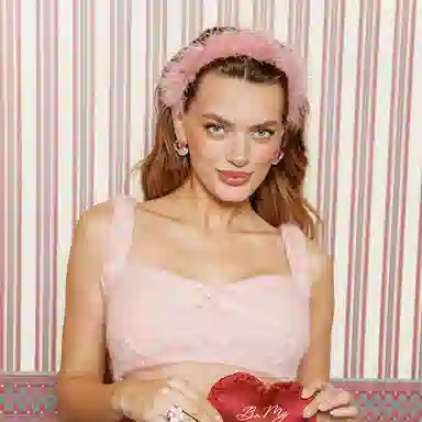 NANA JACQUELINE