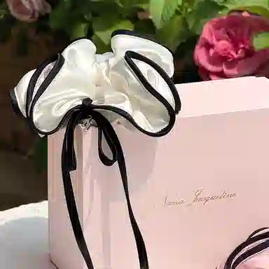 NANA JACQUELINE logo