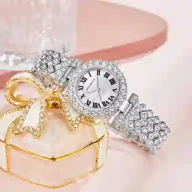 Katie Ermilio 29 KE-230717Q-1