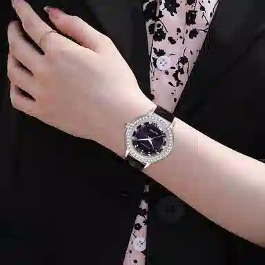 Katie Ermilio KE-115HEQ