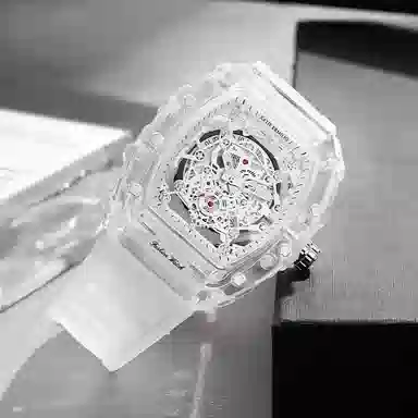 Katie Ermilio 30 KE23081130