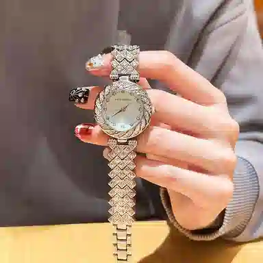 Katie Ermilio 30 KE-Y162QF