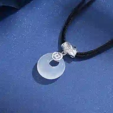 925