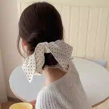 贯古今 碎花蝴蝶结粉色方巾大肠甜美气质高级感大号外出拍照头饰 布艺 发圈 女款