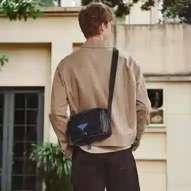 Pierre Cardin Men's Leather Messenger Bag