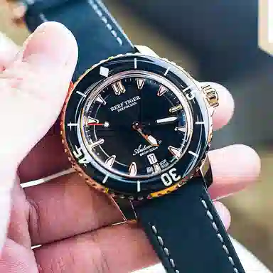REEF TIGER 200m RGA3035