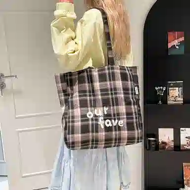 MOWAP Tote