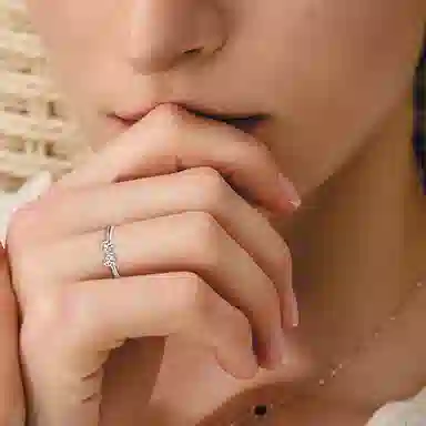 S925