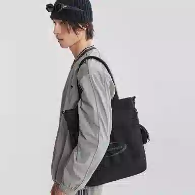 WINNER Nylon Messenger Bag Black