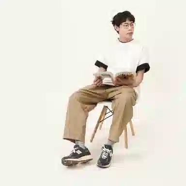 New Balance 2002R Grey Carbon