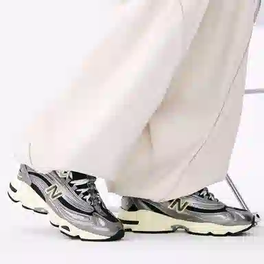 New Balance 1000