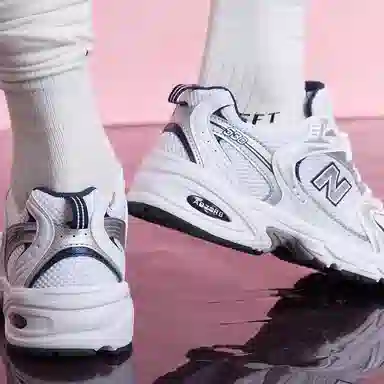 New Balance 530 White Silver Navy