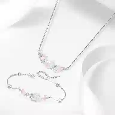 牧言 白山茶与蝴蝶套装 甜美气质森系小众浪漫高级感 立体极光花朵蝴蝶闪耀水滴微笑弧度圆珠#好运 合金 项链 女款