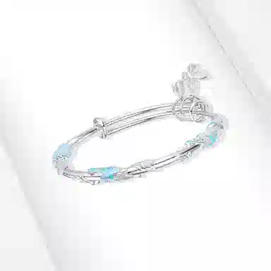 牧言 繁花似锦蝴蝶 轻奢气质温柔新中式小众浪漫高级感 立体浮雕蓝色花朵交织素圈夜光变色可调节蝶梦铃兰花流苏手饰 合金 手镯 女款